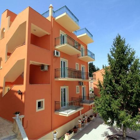 Corfu Sunflower Apartments Benitses  Exterior photo