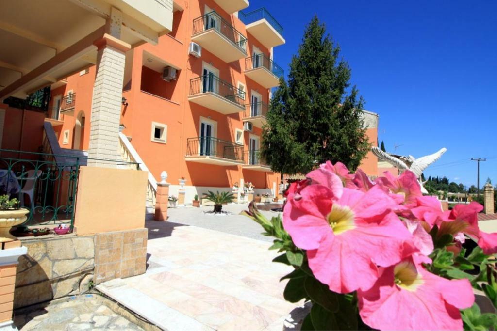 Corfu Sunflower Apartments Benitses  Exterior photo